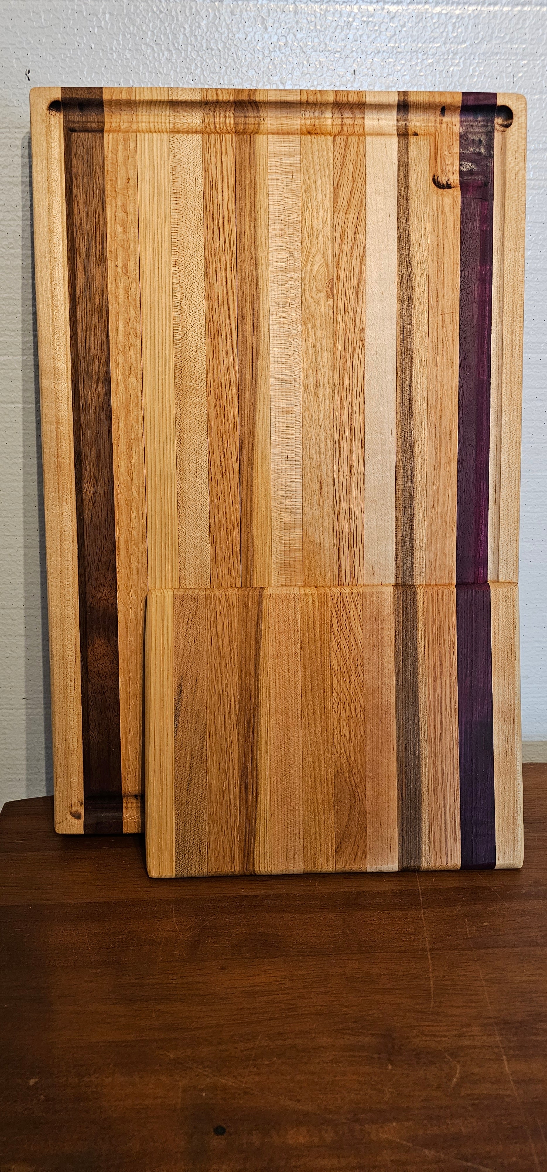 Edge grain cutting board